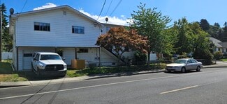 180 2nd St Unit B, Cathlamet, WA 98612