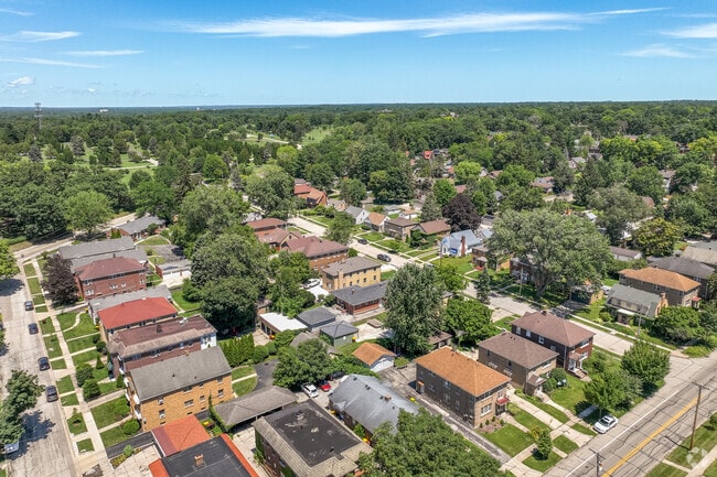 The neighborhood of Jackson Oaks is located within Rockford, Illinois.