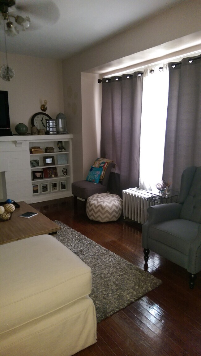 831 W Cornelia Ave Unit 1E, Chicago, IL 60657