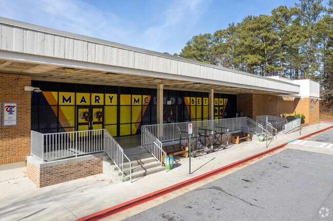 Bethune Elementary School has an overall Niche Score of C+.