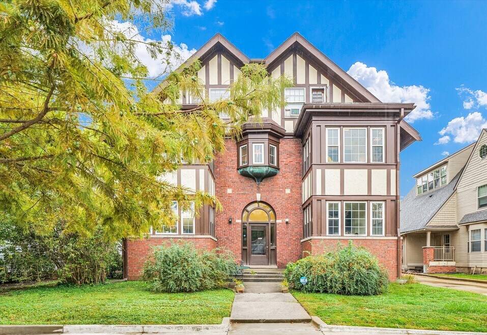 603 W Green St unit 2E, Urbana, IL 61801 - photo 1