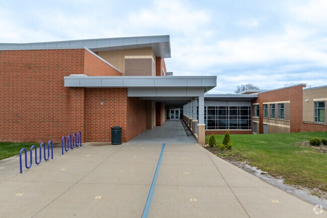 Barberton Primary School is a quality school located in Columbia Lake.