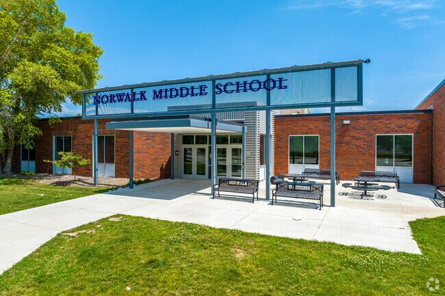 Norwalk Middle School serves local students in grades 6-8.