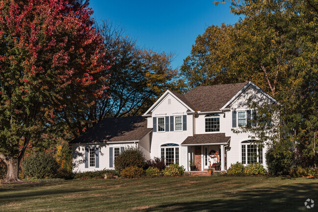 The average homes value in Avonia is $323,000.