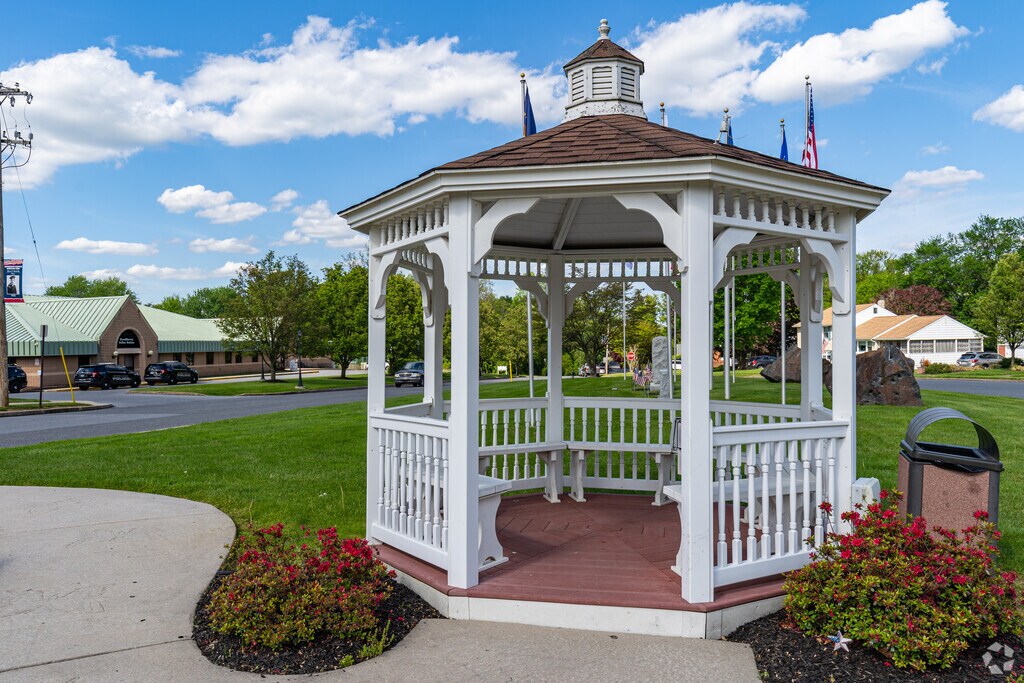 5200 Hilltop Dr Unit M24, Brookhaven, PA 19015 MLS PADE2076238