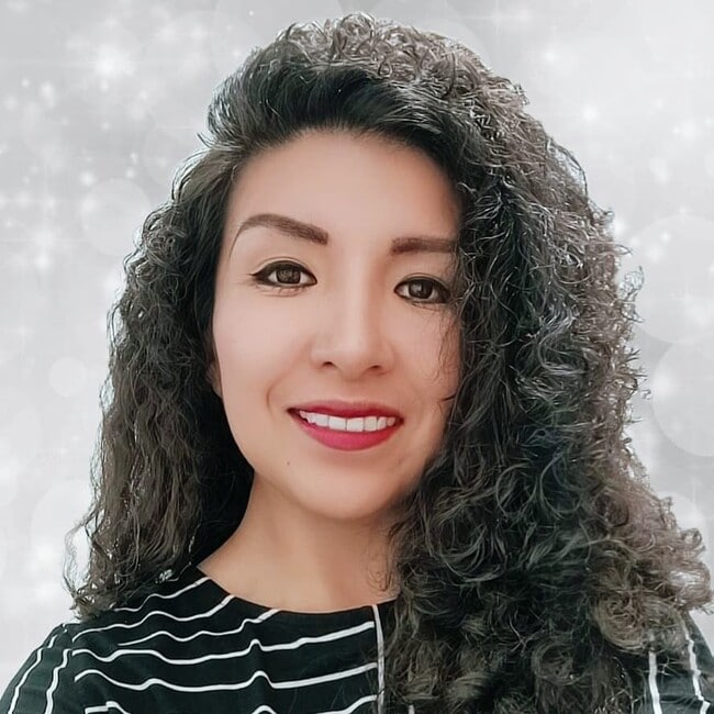 Carolina Pinto Flores