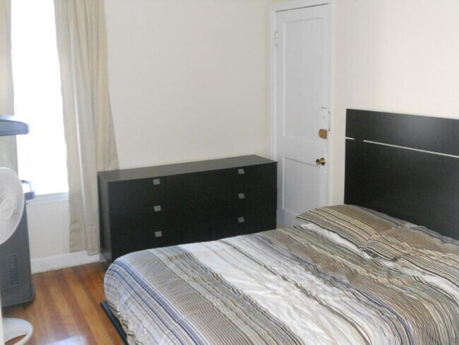 1118 Commonwealth Ave unit 6A, Allston, MA 02134 - photo 5