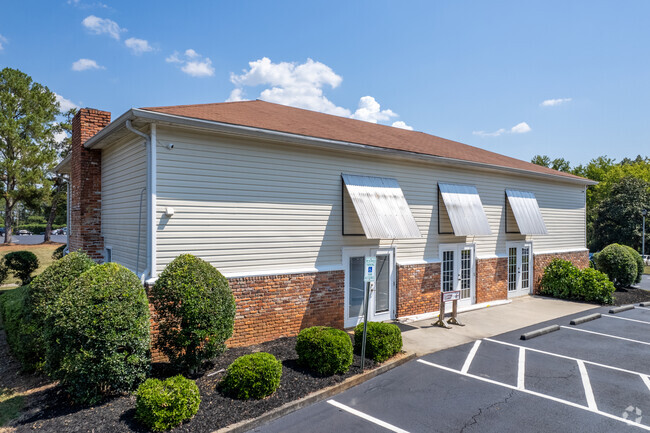 Leasing Office