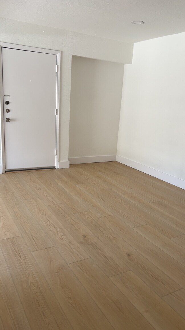 4664 Matilda St unit F, Dallas, TX 75206 - photo 3