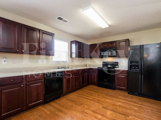 3166 Redwood Run, Atlanta, GA 30349 - photo 6