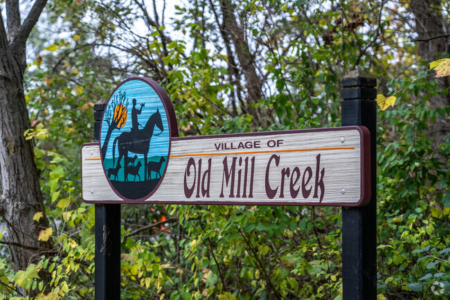 Old Mill Creek is known for its expansive farm land including numerous horse pastures.