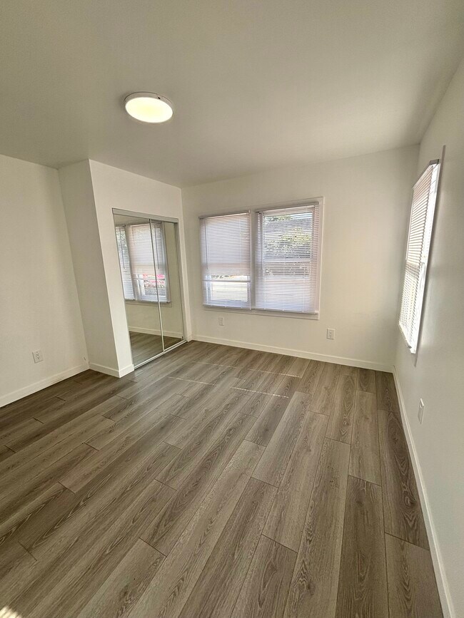 1956 1/2 Park Grove Ave, Los Angeles, CA 90007 - photo 3