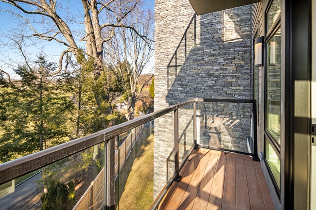 21 Kinmonth Rd unit 306, Waban, MA 02468 - photo 2