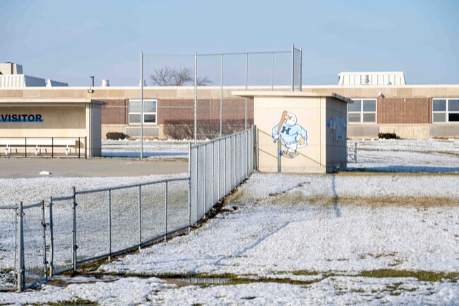 Courses in reading and literature are available at Hillcrest High School in Country Club Hills.