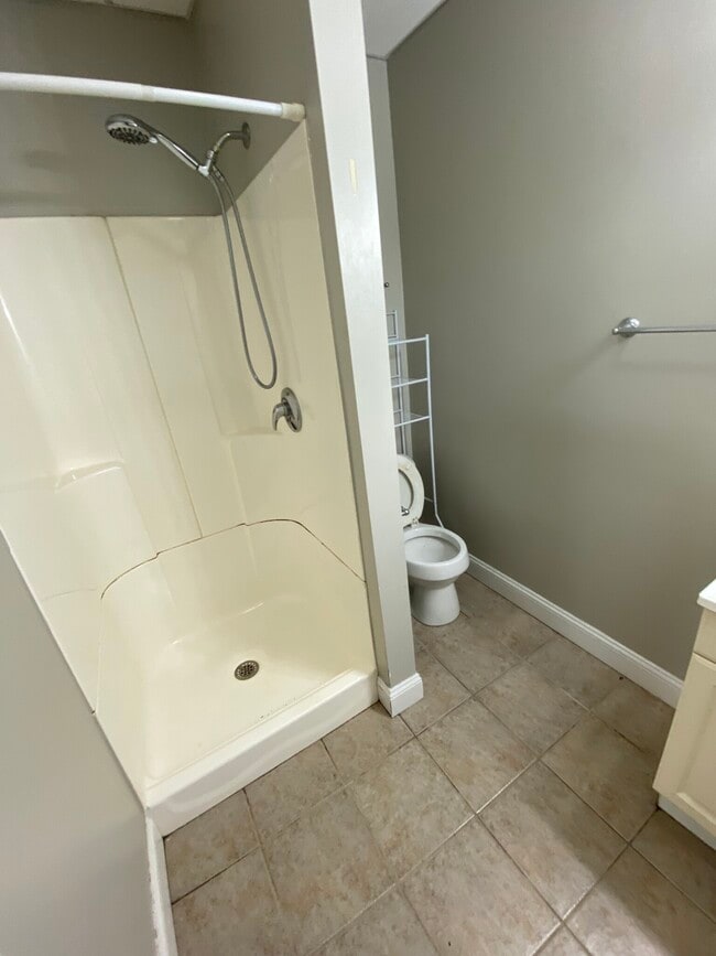 *Pictures are representative samples of the advertised unit. In some cases, the actual units you tou