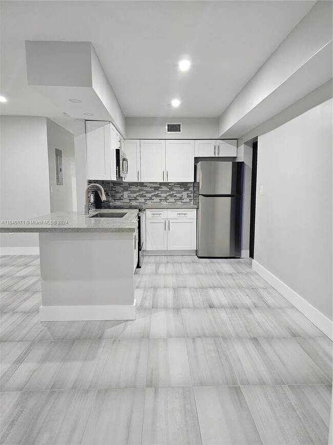 12780 NW 16th Ave, North Miami, FL 33167
