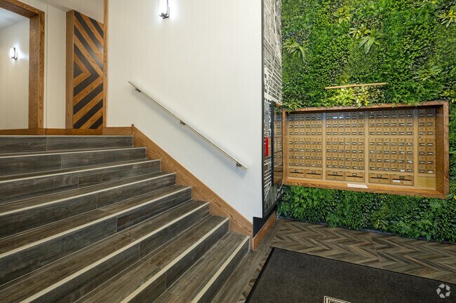 The Bryn - 5600 N Sheridan Rd, Chicago, IL 60660 - photo 3