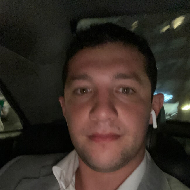 Agent Photo