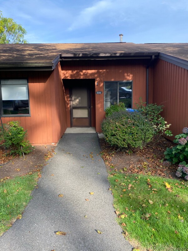 499 Asbury Ridge, Shelton, CT 06484