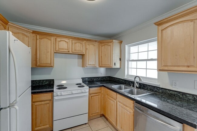 4910 Golfview Dr, Chattanooga, TN 37411 - photo 3