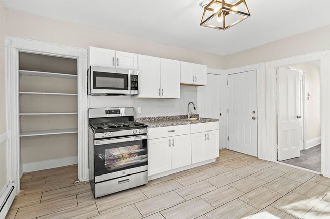 202 N 1st St unit 2, Paterson, NJ 07522 - photo 4