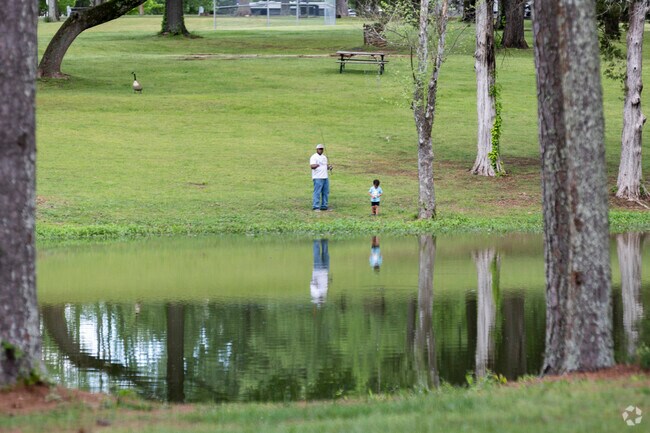 There are great fishing opportunities at Sharon Johnston Park in New Market Alabama.