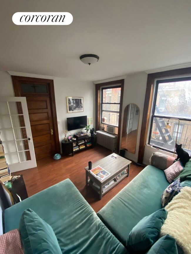217 E 83rd St, New York, NY 10028