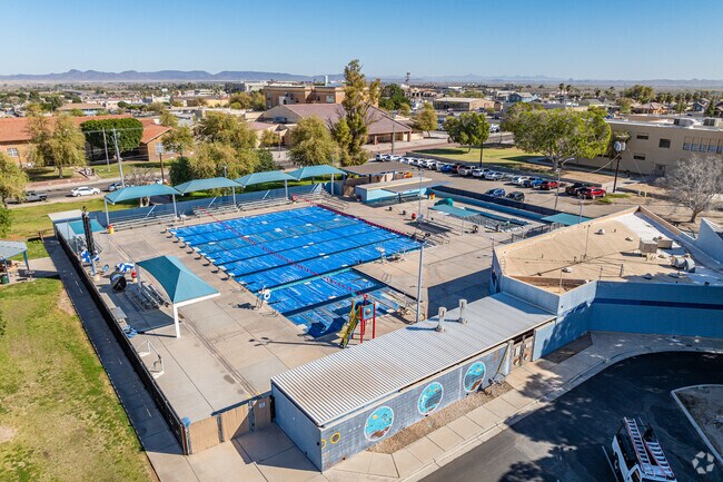 Marcus Pool is suitable for children and offers a family-friendly environment.