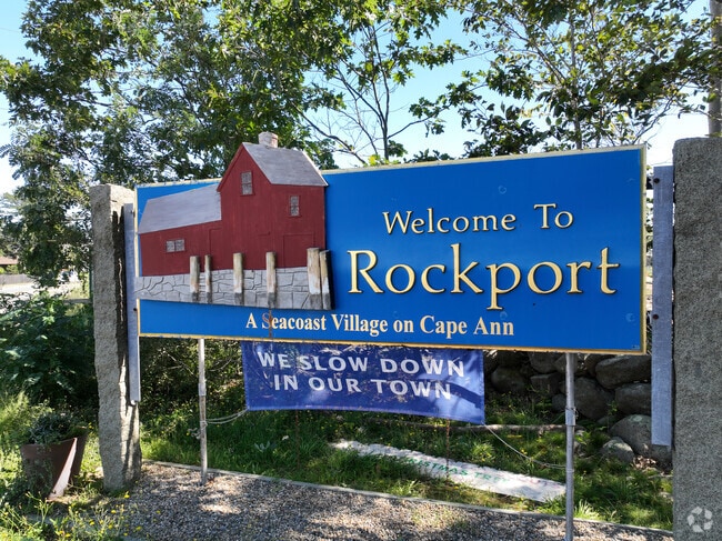 Welcome signs greet all who enter Rockport.