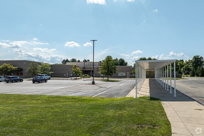 Dixie Elementary School is a public school located in New Lebanon, Ohio.