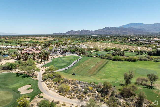 Desert Willow residents enjoy access to some of the greatest golf courses in the area.