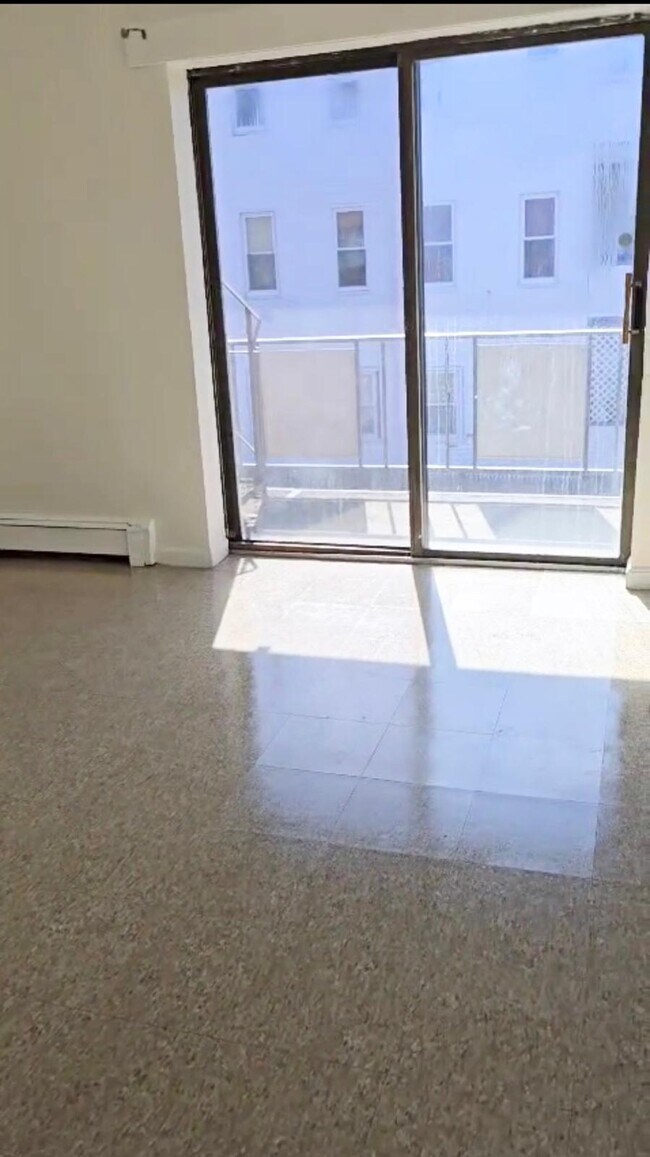 APTS in Everett, Malden, Chelsea & Boston, Everett, MA 02149 - photo 2