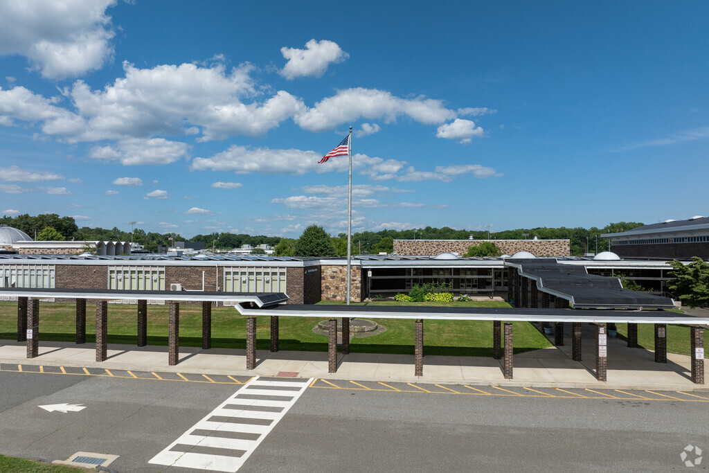 Hillcrest Middle School serves middle school students.