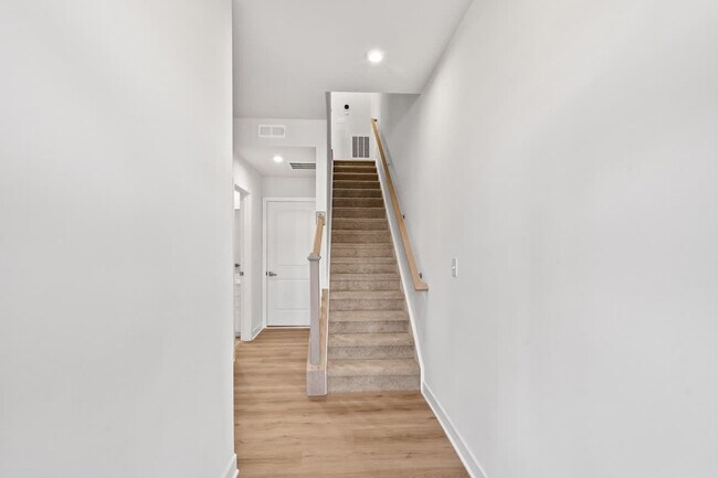 3131 Coquina Ln unit FL3-ID1077042P, Charlotte, NC 28206 - photo 7