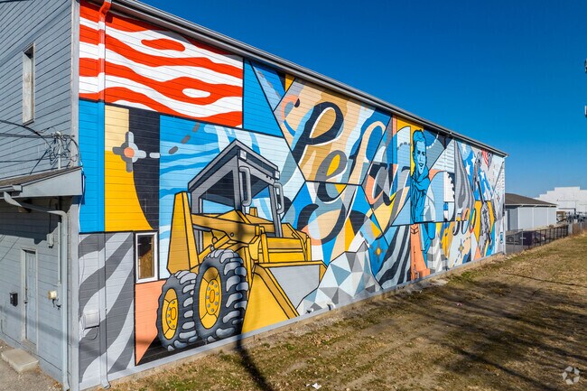 Murals can be found near Cochran Park along the First Ave Trail.