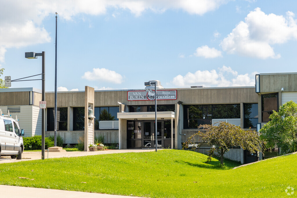 Van Buren Elementary School has a total of 365 students.