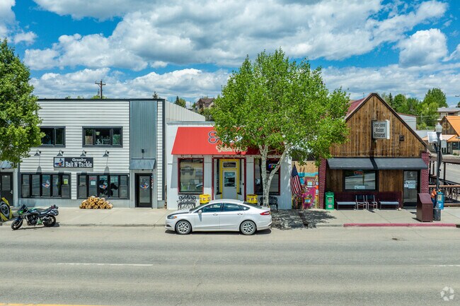 Along the strip of road of Agate Avenue in Granby features the town's restaurants, retailers, and small businesses.