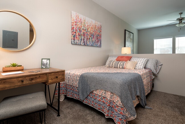 Remington Square, Lawrence, KS 66047 - photo 6