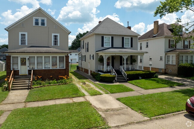 Colonial Revivals and Foursquare homes in Uhrichsville, Ohio.