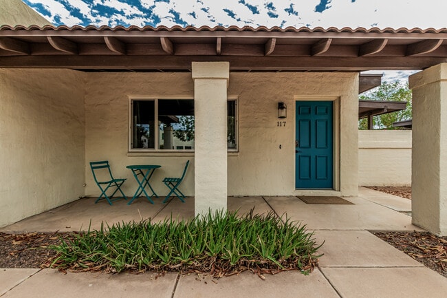 Front patio and front door entry