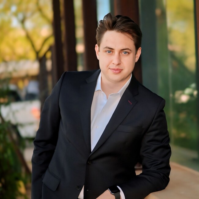 Agent Photo