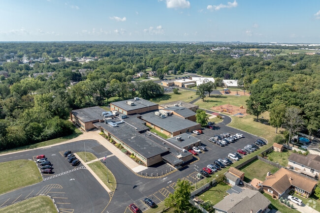 Oster-Oakview School has dozens of effective and excellent teachers and staff.