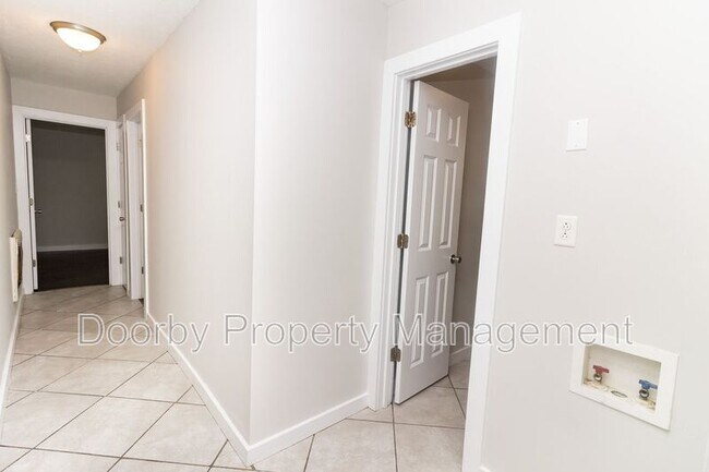 1104 N Hawthorne St unit A, Chattanooga, TN 37406 - photo 6
