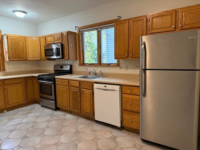 49 St Margaret St unit 1, Boston, MA 02125 - photo 5