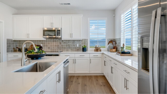 2572 E Hyde Paseo, Ontario, CA 91762 - photo 3