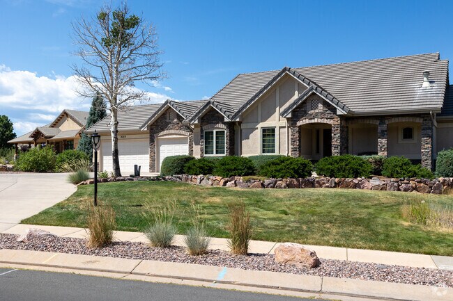 Ranch style homes with thrr car garages are in Pine Creek.