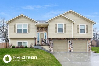 523 Buffalo Dr, Raymore, MO 64083