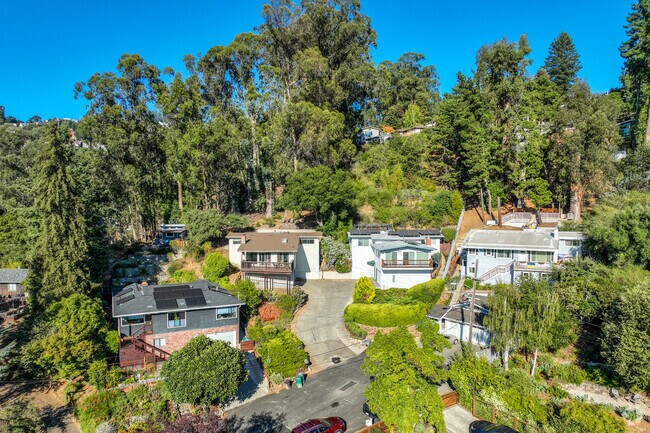 Beautiful homes with magnificent views at the top of the hill at the Merriewood neighborhood.