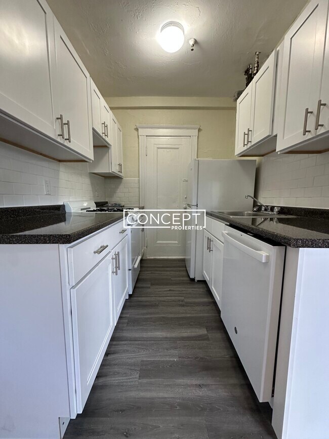231-235 Park Dr unit 32GC, Boston, MA 02215 - photo 4