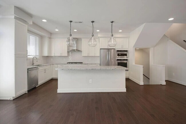 70 Ellsworth Heights St, Silver Spring, MD 20910 - photo 4